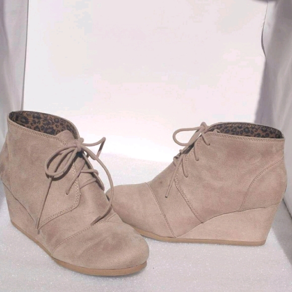 Cityclassified Shoes - Suede Taupe Clay Wedge Ankle Booties